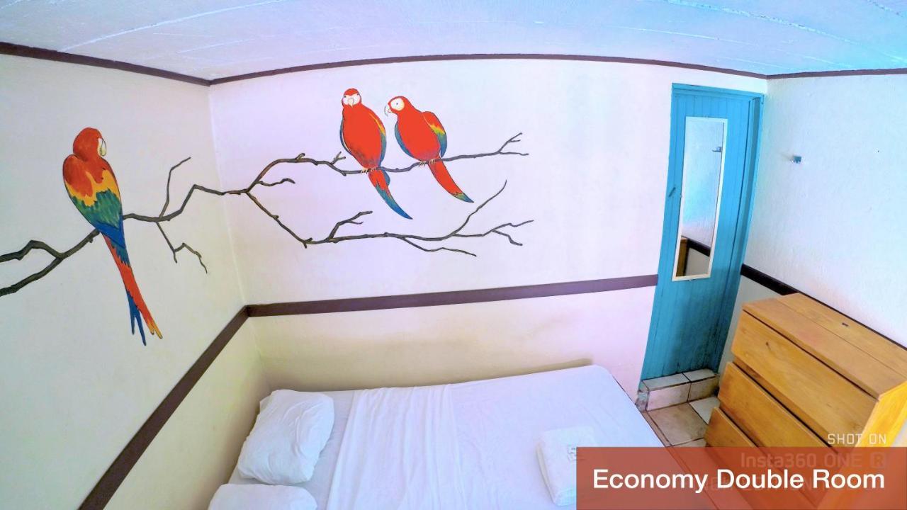 Blue Iguana Hotel Samara Ngoại thất bức ảnh