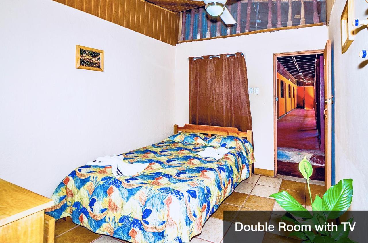 Blue Iguana Hotel Samara Ngoại thất bức ảnh