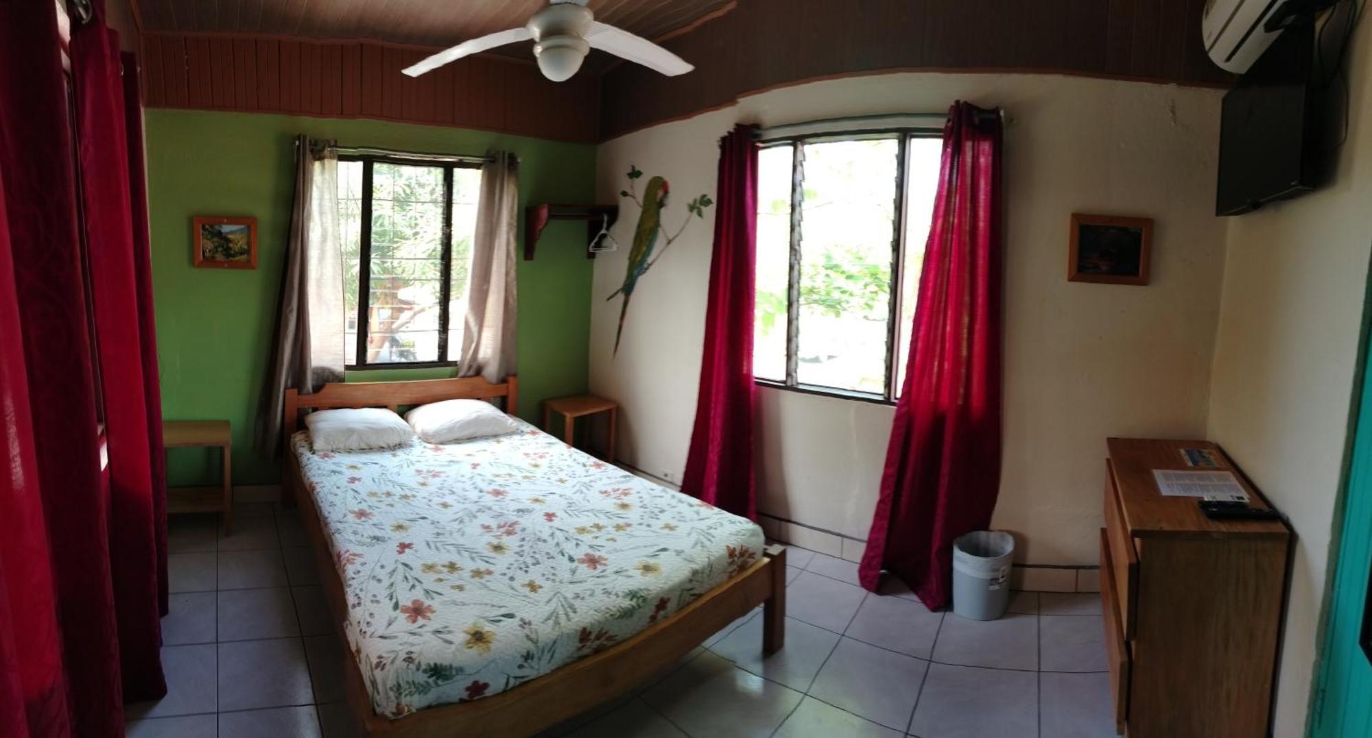 Blue Iguana Hotel Samara Ngoại thất bức ảnh
