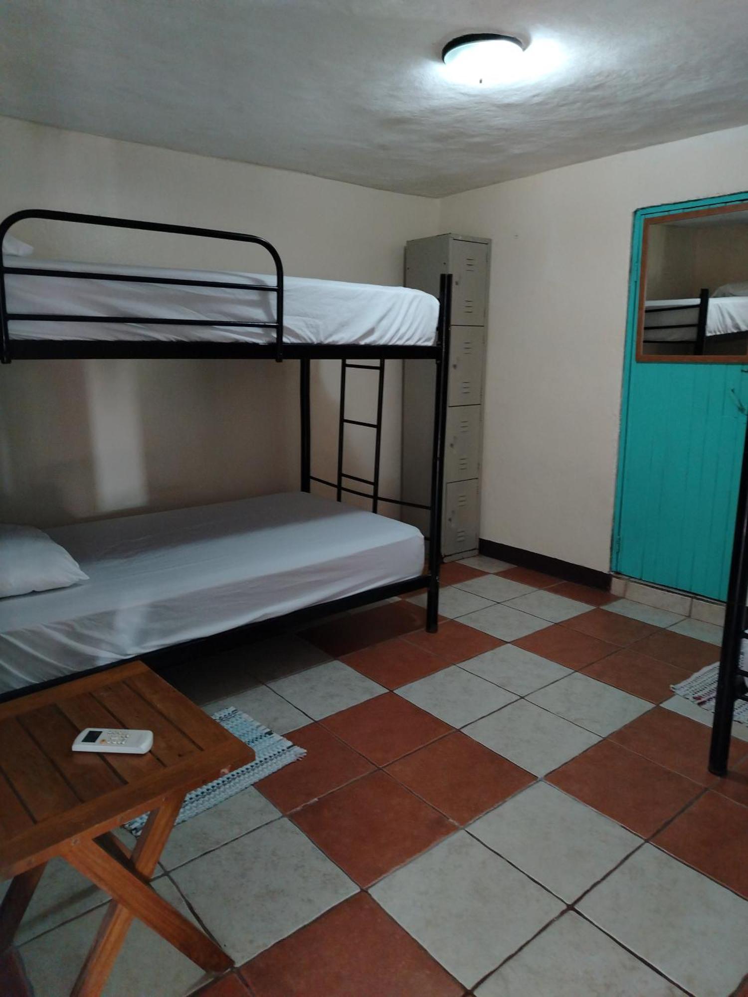 Blue Iguana Hotel Samara Ngoại thất bức ảnh